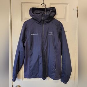 Arc’teryx Atom LT Women’s Hooded Jacket – Womens – Medium